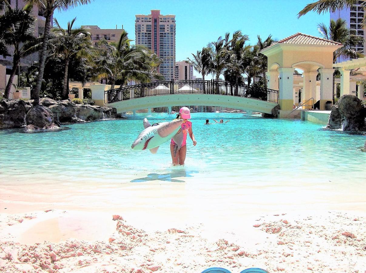 The Towers Of Chevron Renaissance - Holidays Gold Coast Extérieur photo